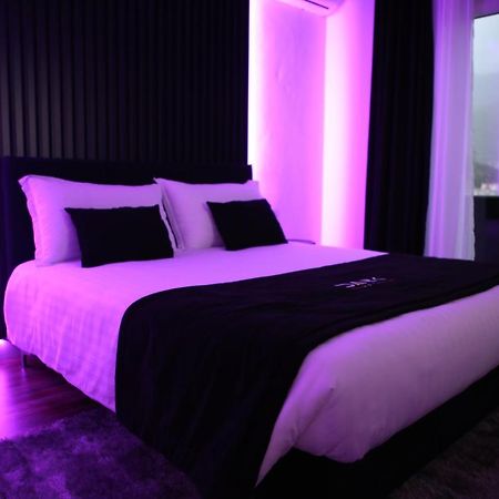 Dark Boutique Hotel Shkoze Ngoại thất bức ảnh