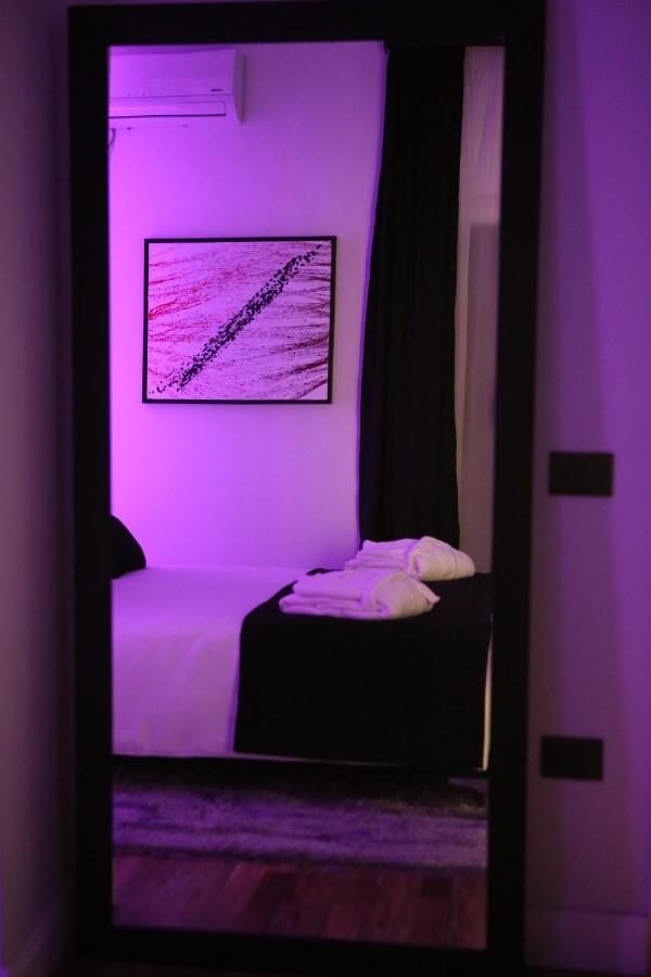 Dark Boutique Hotel Shkoze Ngoại thất bức ảnh