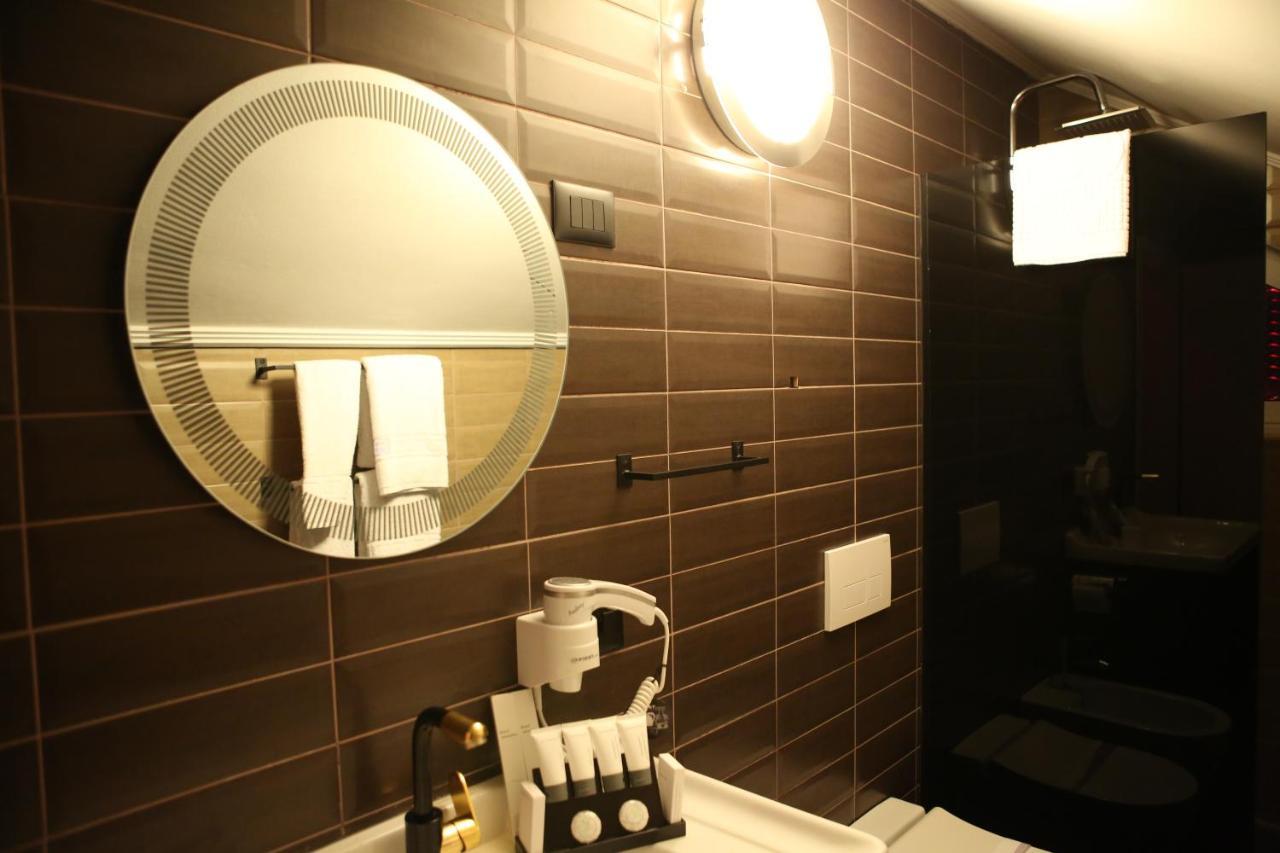 Dark Boutique Hotel Shkoze Ngoại thất bức ảnh