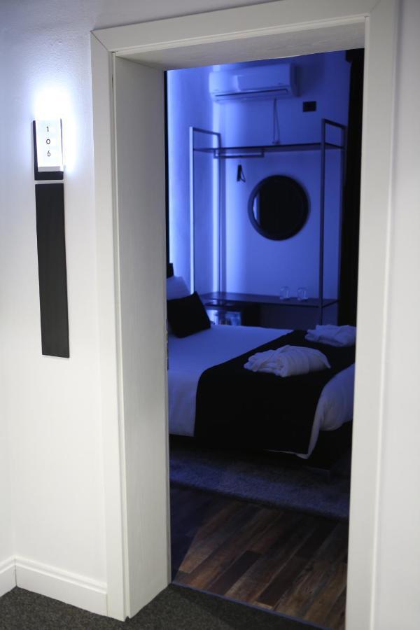 Dark Boutique Hotel Shkoze Ngoại thất bức ảnh