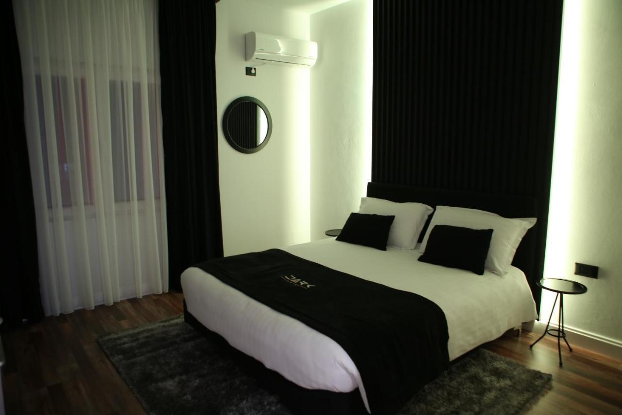 Dark Boutique Hotel Shkoze Ngoại thất bức ảnh